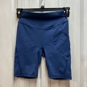 ILUS shorts size M